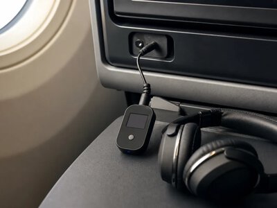 Twelve South представила адаптер AirFly View з екраном для підключення навушників