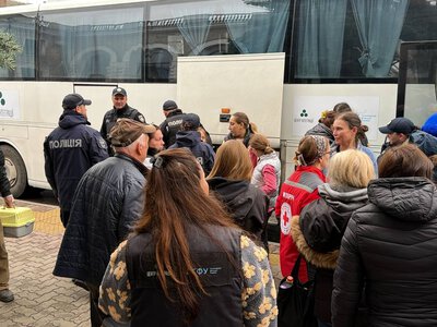 На Рівненщину прибув 19-й евакуаційний поїзд: зустріли ще 36 людей