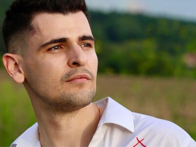 Блогер Ніколас Карма потрапив у ДТП і розбив машину підписниці: відео аварії