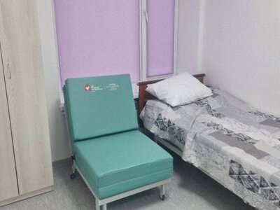 Благодійники передали Чернівецькій дитячій лікарні 39 крісел, що розкладаються в ліжка