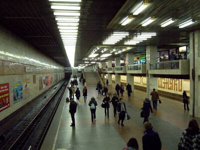 У Києві частково відновили рух поїздів на зеленій лінії метро