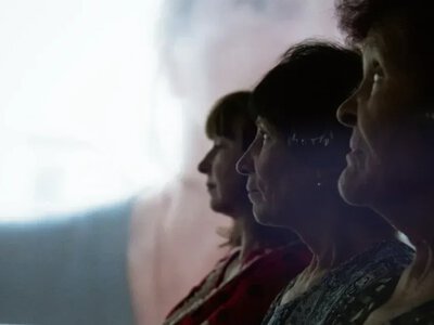 Херсонці побачать фільм “Сліди” про жінок, що пережили насильство в окупації