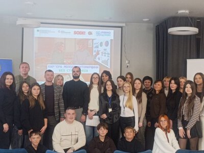 За круглим столом «Кар’єра молоді Житомирщини без стереотипів» зібралось юнацтво