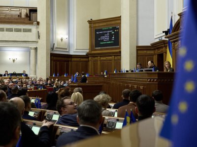 Зарплати чиновників хочуть «обрізати» до 80 000 грн: які зміни готують на 2027 рік