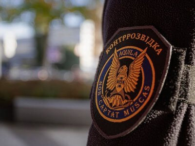 «На шиї був жетон російської армії». СБУ заявила про затримання двох військових рф, які прямували до Києва