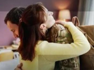 «Приємно познайомитись, знову»: як ветеранам і їхнім родинам відновити стосунки після розлуки