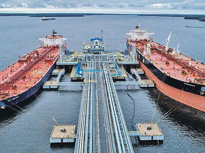 Росія отримала рекордну оцінку вартості нафтових поставок морем від початку великої війни