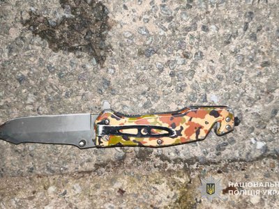 На АЗС Чорткова чоловік під час конфлікту вдарив ножем 18-річного хлопця