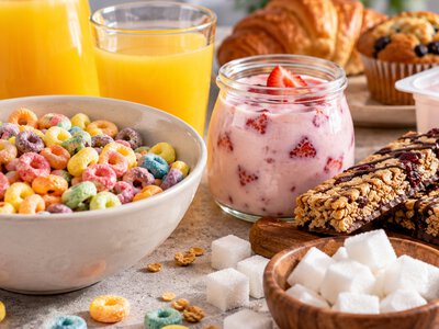 Гастроентеролог назвав 4 найгірші сніданки: ці продукти краще не їсти щодня