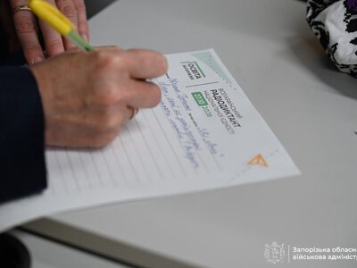 Від підземної школи Запоріжжя до Антарктики: як українці писали Радіодиктант-2026