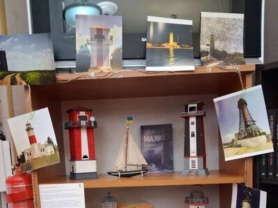 В Одесі відкрили виставку мініатюрних моделей маяків Чорного моря