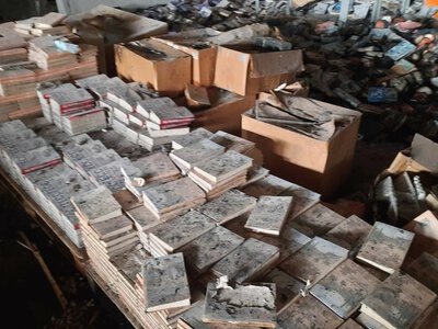 Російський обстріл зруйнував склад КСД із 300 тисячами книжок
