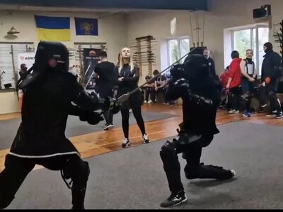 У Кременчуці можна побитися на мечах: до чого тут «вафлі» та «синдром ніндзя»
