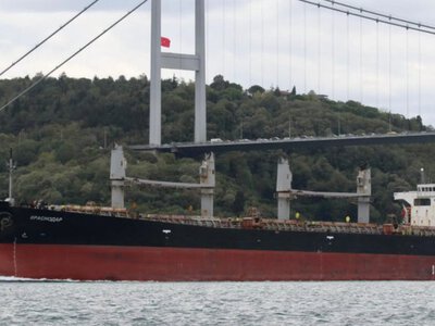 Росія вперше з липня дозволила балкерам вийти з Азовського моря