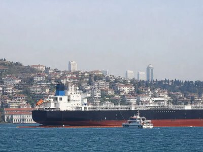 Туреччина залишить протоки закритими для військових кораблів до завершення війни проти України