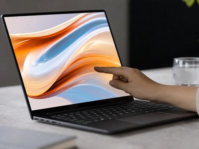 Apple представила MacBook Pro з OLED-сенсорним екраном