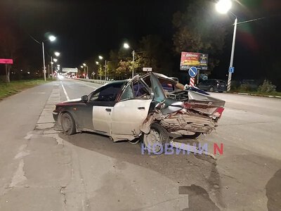 У Миколаєві «Мазда» протаранила «Саманд»: один водій отримав травми