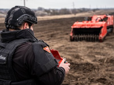 Режим тиші в Олешках: у місті розміновують маршрути для евакуації цивільних