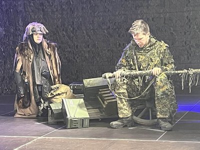 Ефект «особливого вибуху»:як дніпровський театр «ДГУ» переосмислив Брехта в українських реаліях