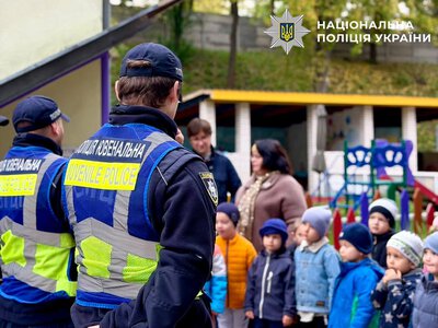 Поліція Києва провела зустріч із малечею в садочку