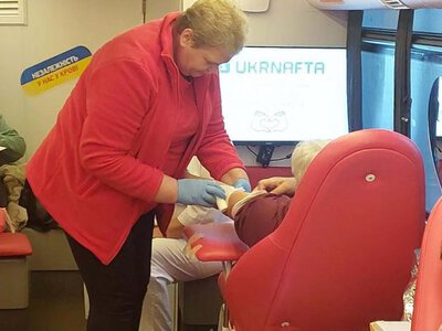 У селищі на Рівненщині зібрали 26 літрів крові для ЗСУ