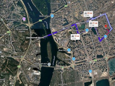 У Києві зафіксовано транспортний колапс через обвал на мосту: затори та самокати у центрі міста.