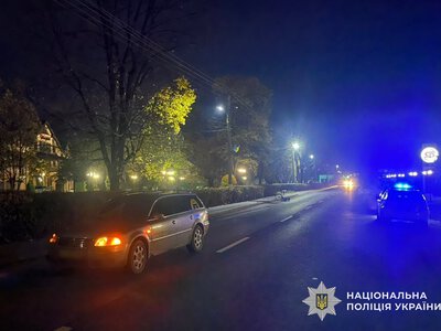 На Рахівщині затримали водія, який напідпитку збив 56-річну велосипедистку