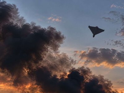 Ворожий дрон вдарив по цивільному електропотягу в Дніпрі, є загиблі — мер Філатов