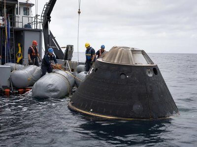 ВПС США випробували доставку вантажів капсулою SpaceX Starfall