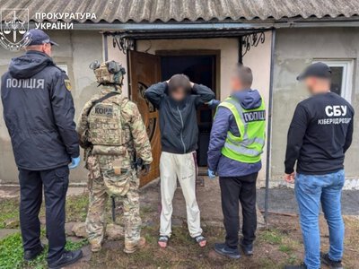 Автомат та куплені дані: Деталі викриття кіберзлочинців із Городенківщини, які викрали понад 600 тисяч гривень