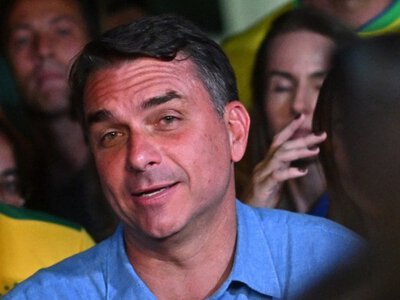 Флавіу Болсонару прибув до США, де назвав себе “лідером опозиції’