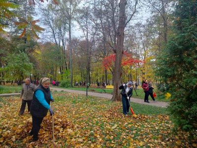 У Роменській громаді триває осіннє прибирання