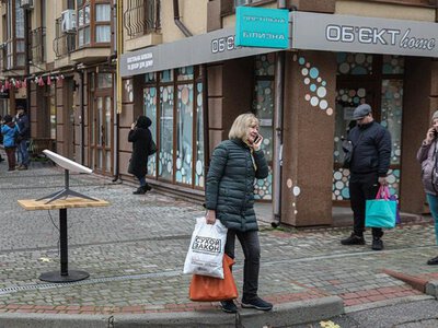 Херсонці повертаються до своїх домівок під час режиму тиші