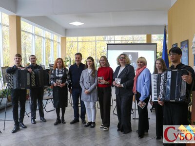 У Житомирі відкрили фотовиставку, яка розповідає про музику без звуків