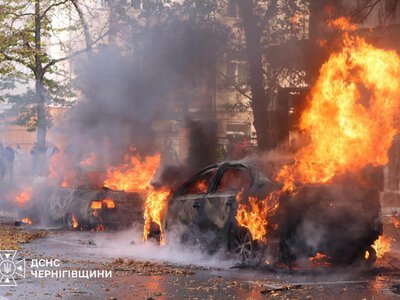 Росіяни вдарили по центру Чернігова, загинули двоє дітей