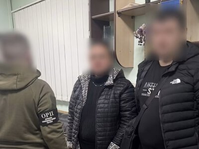 «Імператриця» на кордоні: у «Раві-Руській» прикордонники викрили сумнівну схему перетину кордону