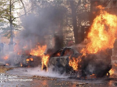 Удар по центру Чернігова: росіяни вбили двох 15-річних дівчат, серед 23 поранених є немовля (ФОТО, ВІДЕО)