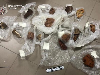 Придбаний на Рівненщині бурштин доставляли до Хмельницького та перевозили до Туреччини