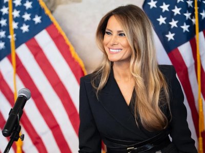  Четверо журналістів Newsmax працюватимуть в Олешках — Меланія Трамп 