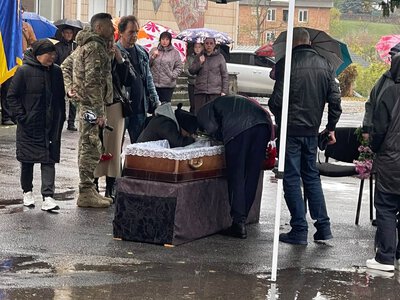 У Тальному попрощалися із загиблим на Сумщині стрільцем