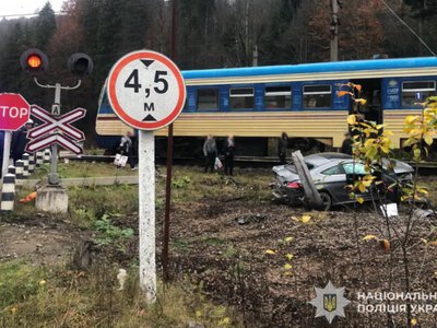 Водійка з Рівного травмувалася у ДТП з електропотягом на Львівщині