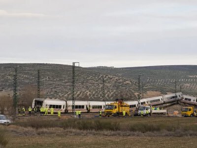 У зіткненні швидкісних поїздів в Іспанії підтвердили 69 загиблих — Interia