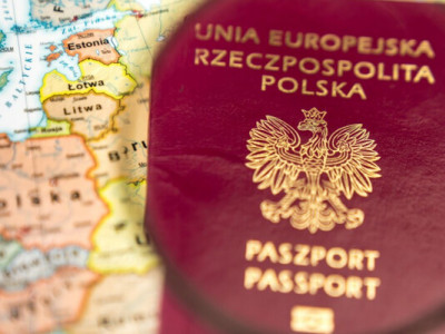 У Польщі хочуть ускладнити отримання громадянства: які зміни пропонує уряд
