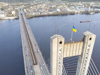 Південний міст у Києві знову відкривають - для яких авто і що з метро