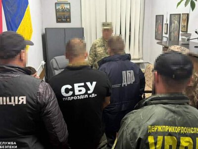 Посадовець ДПСУ на Закарпатті продавав тилові посади