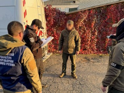 На Рівненщині затримали працівників ТЦК: їх підозрюють в отриманні хабарів