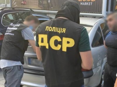 Вимагали гроші за «спокійний» бізнес і вигадані борги: на Закарпатті засудили двох рекетирів