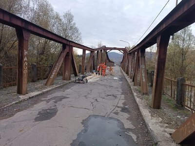 На мосту у Велятині розпочали ремонт, рух перекрили