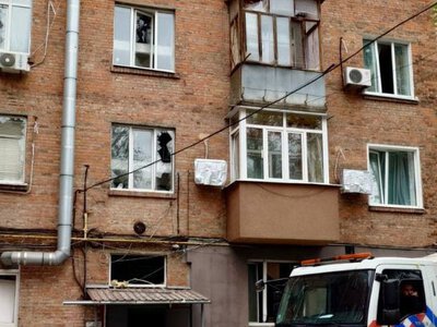 Росіяни атакували Дніпро: поранена жінка, пошкоджені багатоповерхівки та школа