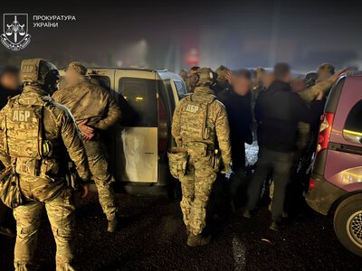 На Буковині п’ятьох військовослужбовців ТЦК підозрюють у незаконному позбавленні волі чоловіків